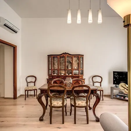 아파트 3 Bedrooms Vatican Center *