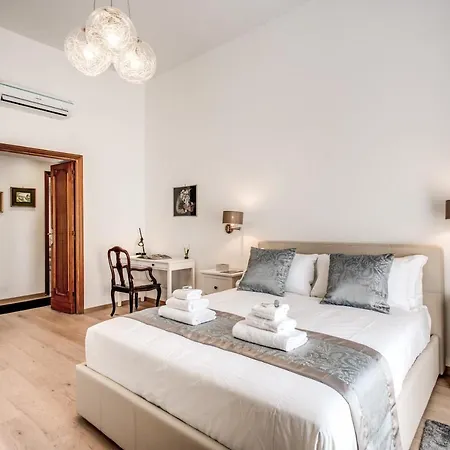 3 Bedrooms Vatican Center 아파트