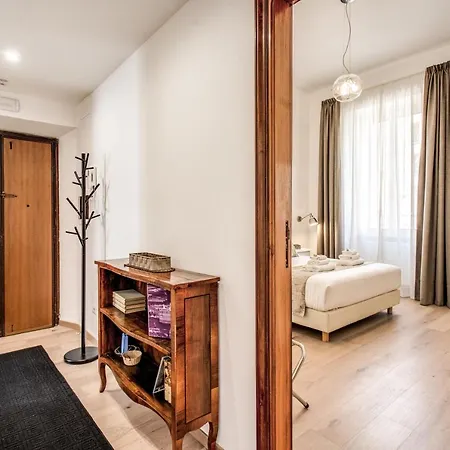 아파트 3 Bedrooms Vatican Center *